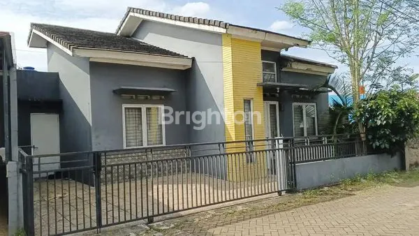image RUMAH LUAS DI SUKMAJAYA DEPOK HARGA MIRING BUTUH SENTUHAN RENOVASI (2)