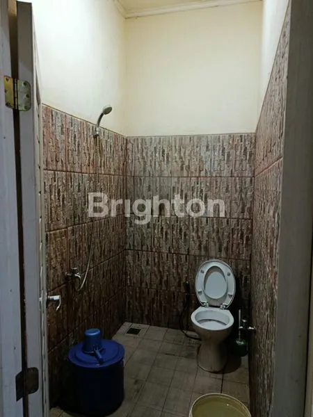 image RUMAH LUAS DI SUKMAJAYA DEPOK HARGA MIRING BUTUH SENTUHAN RENOVASI (5)