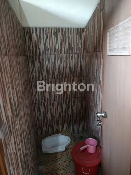 image RUMAH LUAS DI SUKMAJAYA DEPOK HARGA MIRING BUTUH SENTUHAN RENOVASI (6)