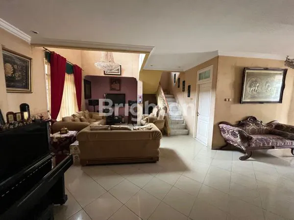 image JUAL RUMAH LUAS, ASRI DAN NYAMAN DI LOKASI STRATEGIS (4)