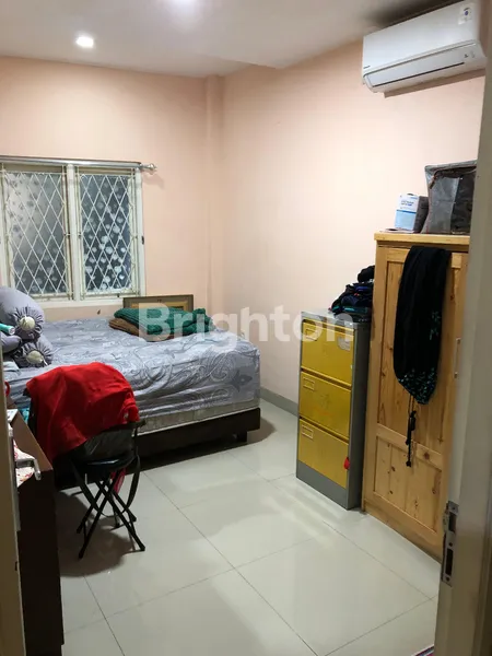 image RUMAH SHM SIAP HUNI DI KEDOYA SELATAN JAKARTA BARAT (2)