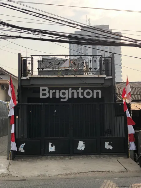 image RUMAH SHM SIAP HUNI DI KEDOYA SELATAN JAKARTA BARAT (1)