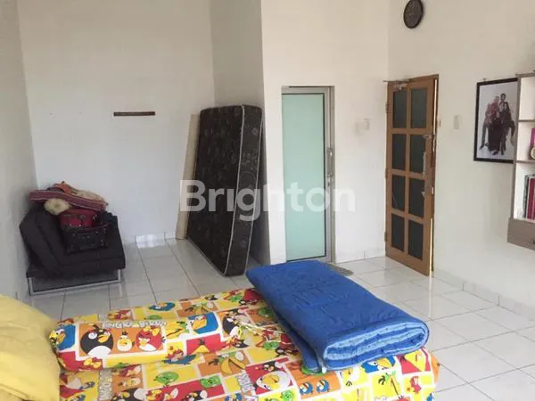image SANGAT NYAMAN DAN TENANG RUMAH 2TINGKAT SEMI FURNISHED DENGAN HALAMAN YANG CUKUP LUAS INI SIAP HUNI BERADA DI JALAN STM MEDAN AMPLAS (7)