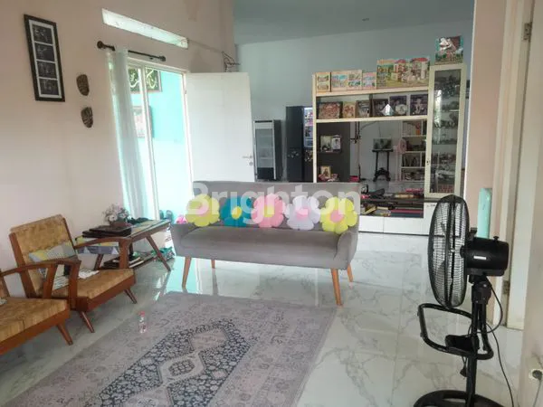 image RUMAH MEWAH HOOK PURI SURYA JAYA CLUSTER VALENCIA SPRING SIDOARJO (4)