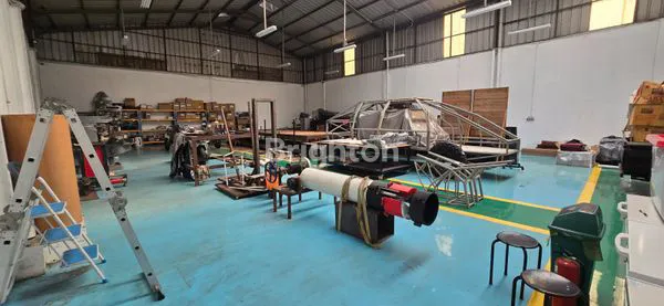 image GUDANG LUAS PINGGIR JALAN RAYA KEBAYORAN LAMA  (2)