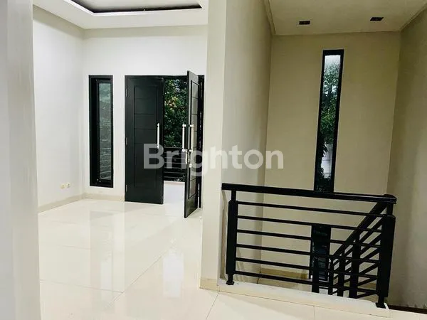 image HUNIAN EKSKLUSIF 2 LANTAI + BASEMENT, KOLAM RENANG (5)