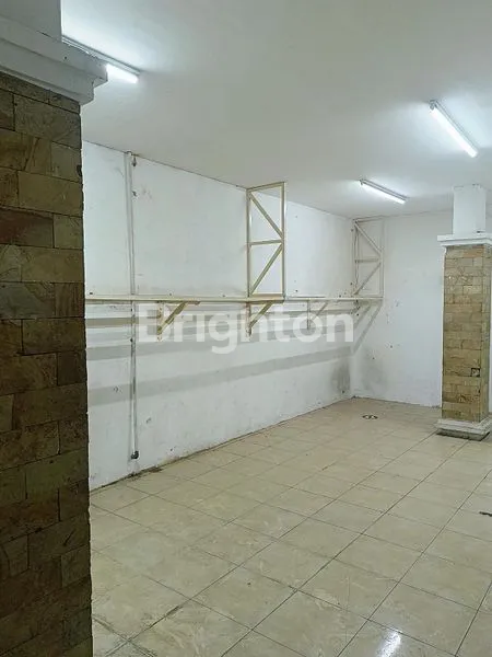 image RUKO SIAP PAKAI, LT 300M² DI JL. RAYA MONDOROKO DISEWAKAN  (4)