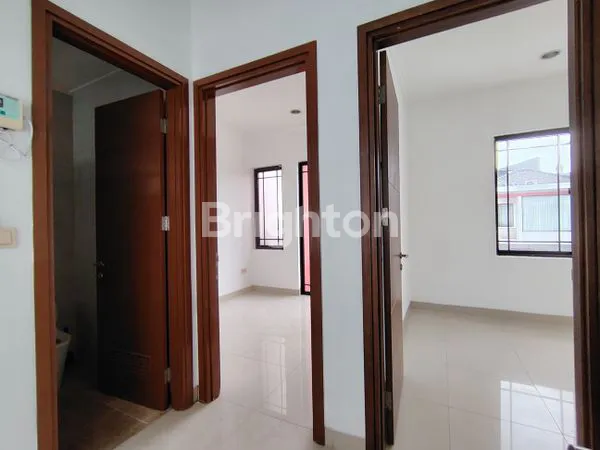 image RUMAH SIAP HUNI DI CLUSTER ASIA, GREEN LAKE CITY (3)