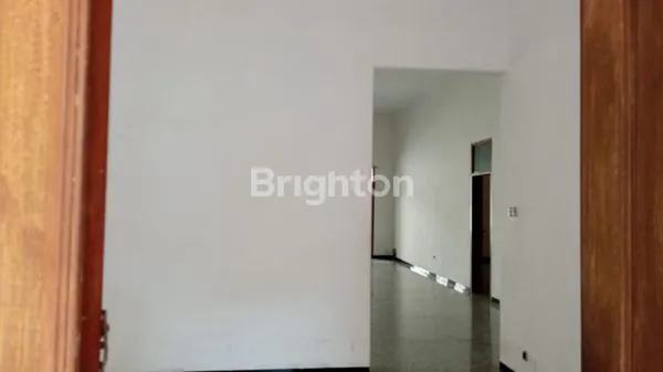 image RUMAH SIAP HUNI BISA UTK USAHA DARMO BARU JALAN KEMBAR (3)