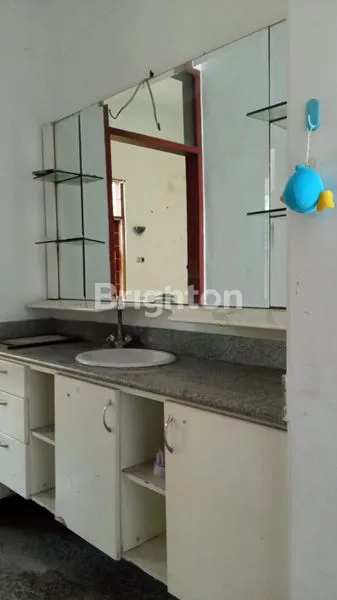 image RUMAH SIAP HUNI BISA UTK USAHA DARMO BARU JALAN KEMBAR (6)