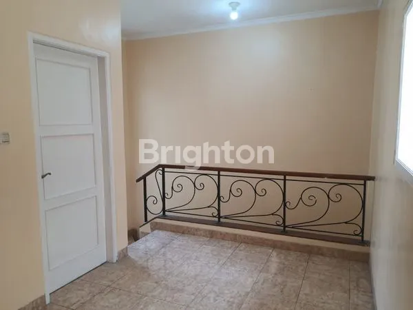 image DISEWA/DIJUAL RUMAH DI MONACO GADING SERPONG (6)