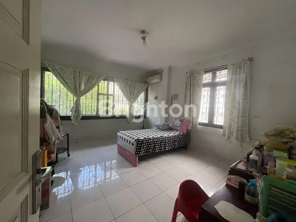 image RUKO 2 LANTAI SIAP HUNI DI JL. EMAS, MEDAN (7)