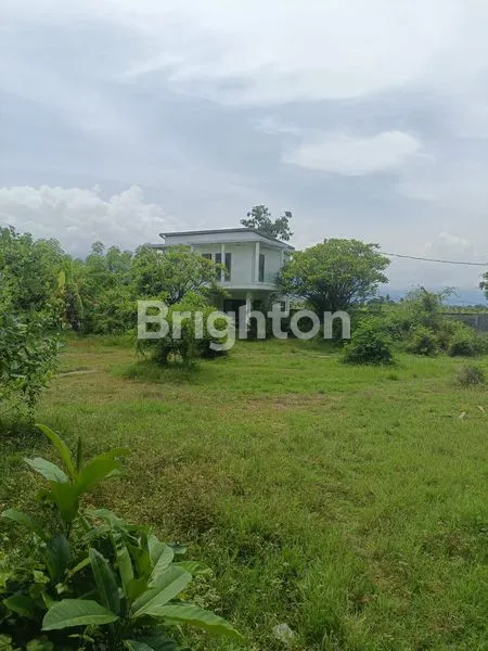 image TANAH PINGGIR PANTAI DENGAN BANGUNAN VILLA (6)