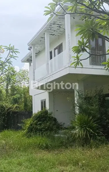 image TANAH PINGGIR PANTAI DENGAN BANGUNAN VILLA (2)