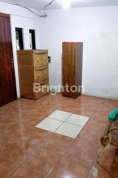 image RUMAH 2 LANTAI PADEMANGAN TIMUR – STRATEGIS, BEBAS BANJIR, HARGA MENARIK\\N (5)