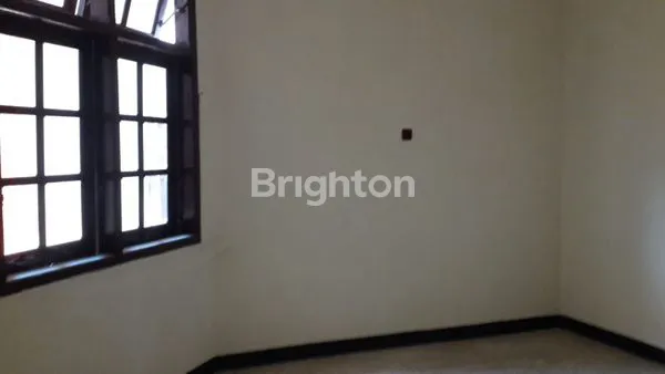 image RUMAH SIAP HUNI LUAS 350M² BUDURAN SIDOARJO (7)