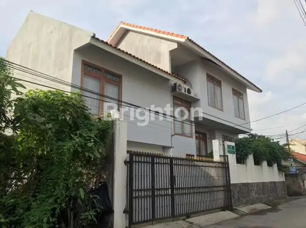 image DIJUAL & DISEWAKAN – RUMAH RADIO DALAM, KEBAYORAN BARU JAKARTA SELATAN (7)