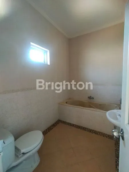 image JUAL RUMAH MEWAH BANYUMANIK SEMARANG (8)