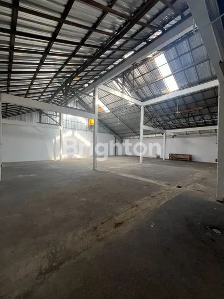 image DISEWAKAN GUDANG - LOKASI STRATEGIS – AKSES MUDAH & COCOK PENYIMPANAN BISNIS (7)