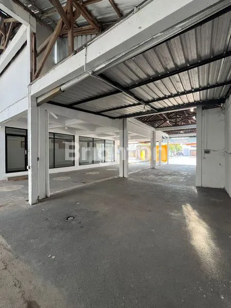 image DISEWAKAN GUDANG - LOKASI STRATEGIS – AKSES MUDAH & COCOK PENYIMPANAN BISNIS (4)