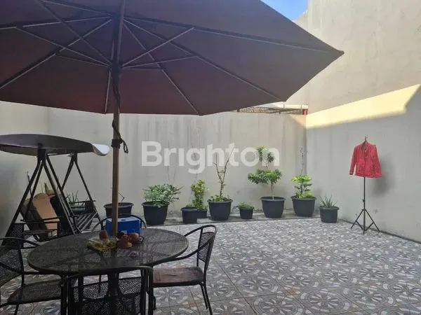 image JARANG ADA! RUMAH MODERN DENGAN HALAMAN BELAKANG LUAS –  DI TANGERANG KOTA (4)