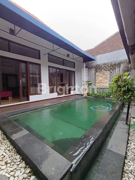 image ELEGANT FURNISHED VILLA FOR RENT – TAMAN SARI, KEROBOKAN (2)