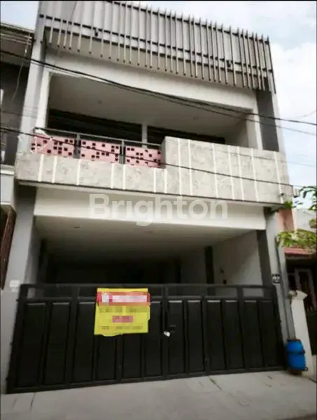 image RUMAH FULL FURNISHED SIAP HUNI DI TAMAN ROYAL 3 (1)