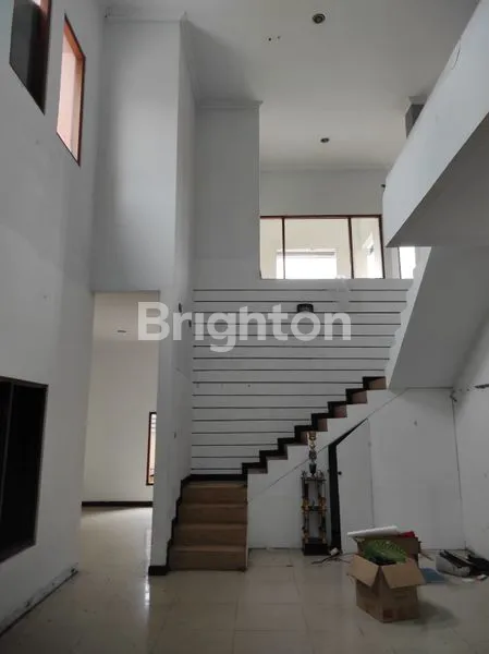 image RUMAH SECOND 2 LANTAI DI DAERAH DAWUNG (TURUN HARGA!) (4)