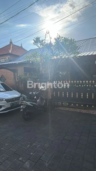 image DI JUAL RUMAH DEKAT SEKOLAH SANTO JOESEPH LOKASI PREMIUM DI KAWASAN SANGLAH DENPASAR BARAT (3)
