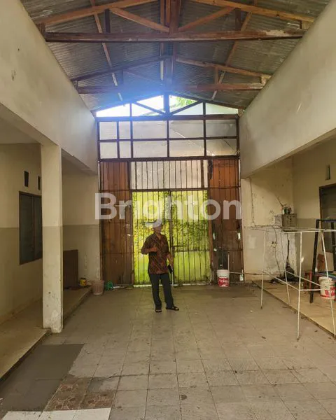 image GEDUNG BEKAS PESANTREN DI SAWANGAN, LUAS 1.200M² (6)