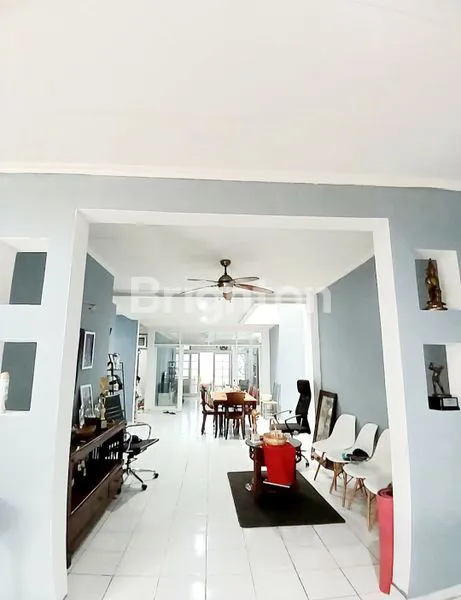 image RUMAH 2 LANTAI LT 196 LB 250 DI LEBAK BULUS, HARGA MENARIK (2)