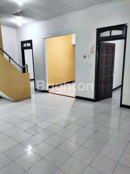 image RUMAH HOOK BENDUL MERISI SURABAYA (4)