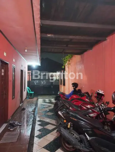 image RUMAH KOST 10 KAMAR KOST AKTIF, LINGKUNGAN TENANG,  DEKAT FASUM & AKSES TRANSPORTASI DI GUMURUH BANDUNG (2)