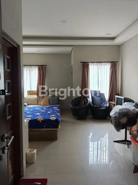 image RUMAH DI JUAL 3 LLANTAI KELAPA GADING (3)