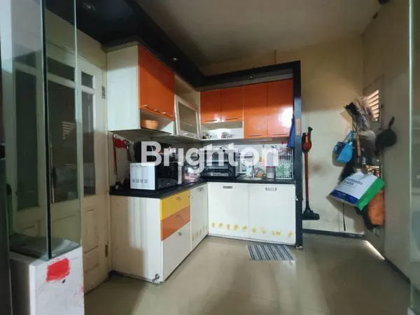 image RUMAH MEWAH PREMIUM  SIAP HUNI, LT 198M² LB 325M² (7)