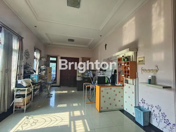 image RUMAH MEWAH PREMIUM  SIAP HUNI, LT 198M² LB 325M² (3)