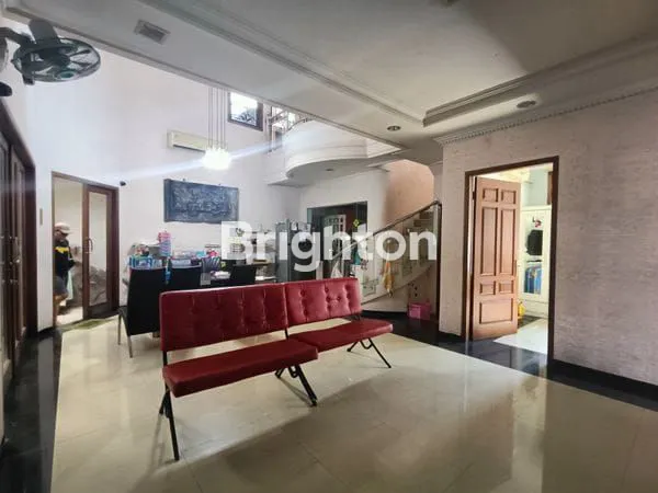 image RUMAH MEWAH PREMIUM  SIAP HUNI, LT 198M² LB 325M² (5)