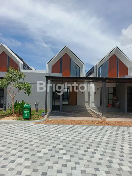 RUMAH BARU SIAP HUNI SEBELAH UNIVERSITAS MUHAMMADIYAH AREA JAKABARING ULU PALEMBANG