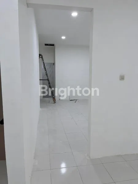 image RUKO STRATEGIS 4 LT DI ITC ROXYMAS, LUAS 300 M² (7)