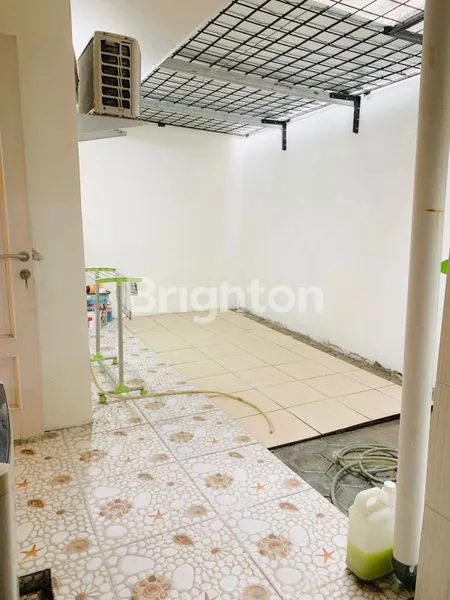 image YANG BELI UNTUNG RUMAH MEWAH 2 LANTAI DI PAMULANG, LT 236M² HARGA 1.5M (5)