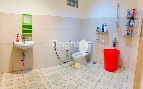 image YANG BELI UNTUNG RUMAH MEWAH 2 LANTAI DI PAMULANG, LT 236M² HARGA 1.5M (6)