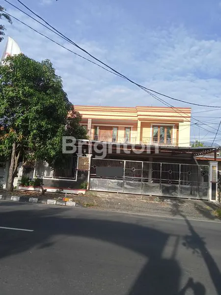image RUMAH BESAR 2 LANTAI DI SEMARANG BARAT SIAP MENERIMA PENGHUNI BARU (1)
