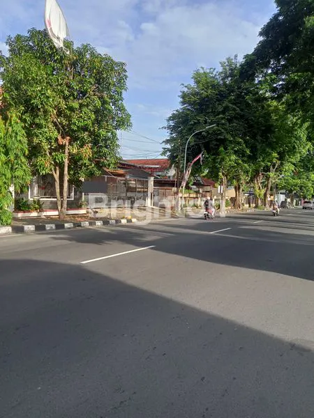 image RUMAH BESAR 2 LANTAI DI SEMARANG BARAT SIAP MENERIMA PENGHUNI BARU (3)