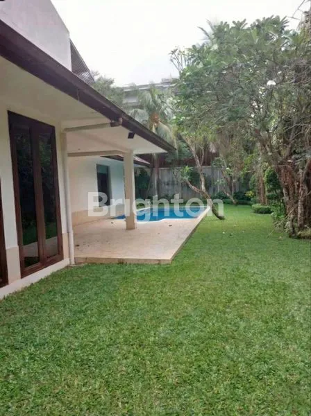 image KEMANG TIMUR: HUNIAN EKSKLUSIF DENGAN TANAH 1.535 M² & KOLAM RENANG (6)