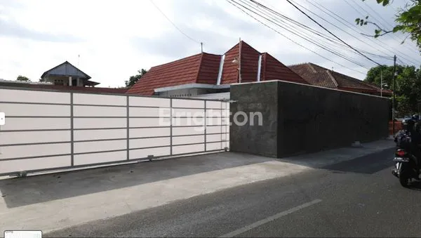 image RUMAH ELEGAN DESAIN KOLONIAL – SUPER STRATEGIS TENGAH KOTA YOGYAKARTA\\\\\\\\N (8)