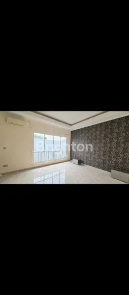 image RUMAH MEWAH CITRALAND SURABAYA BARAT (5)