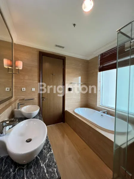 image APARTEMEN BOTANICA SIMPRUG 2 BR FULL FURNISHED MEWAH BAGUS JAKARTA SELATAN  (5)