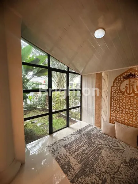 image RUMAH MEWAH HOOK FULL FURNISHED SIAP HUNI | LT 158M² LB 198M² | BANJAR WIJAYA CIPONDOH TANGERANG\N (4)