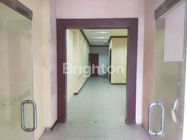 image RUKO EKLUSIF 4 LANTAI  DISEWAKAN STRATEGIS DIKOTA MEDAN (3)