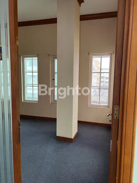 image RUKO EKLUSIF 4 LANTAI  DISEWAKAN STRATEGIS DIKOTA MEDAN (8)